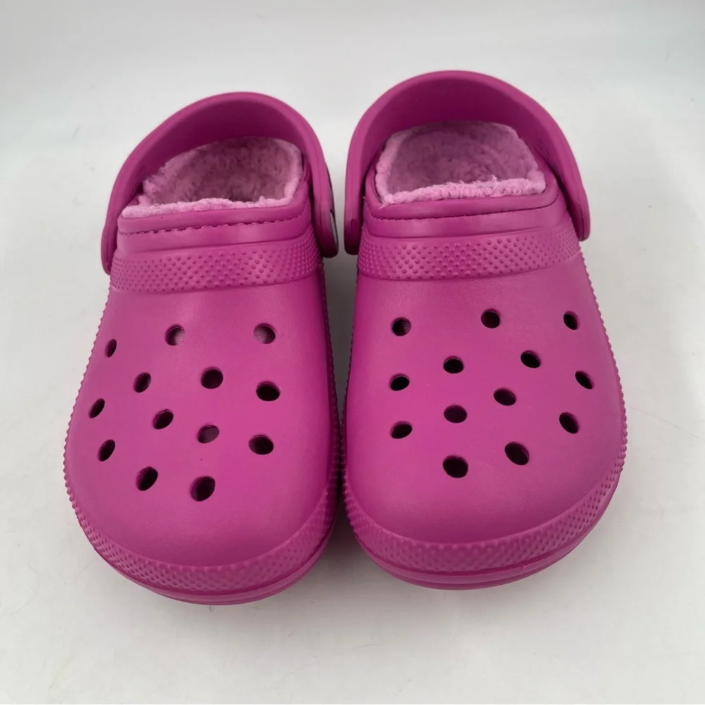 👞 Crocs Unisex Adults Classic Fuchsia Faux Fur Lined Clogs Mules -Size W/7 | M/5